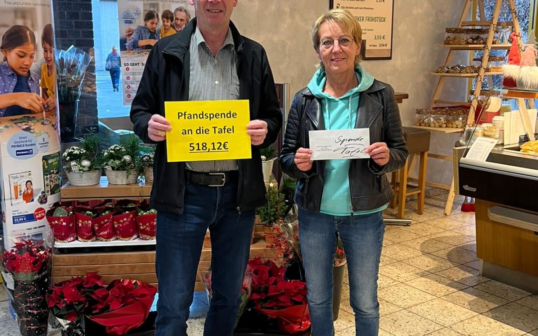 Elli-Markt Benteler unterstützt die Langenberger Tafel mit 518€ Pfandbonspende